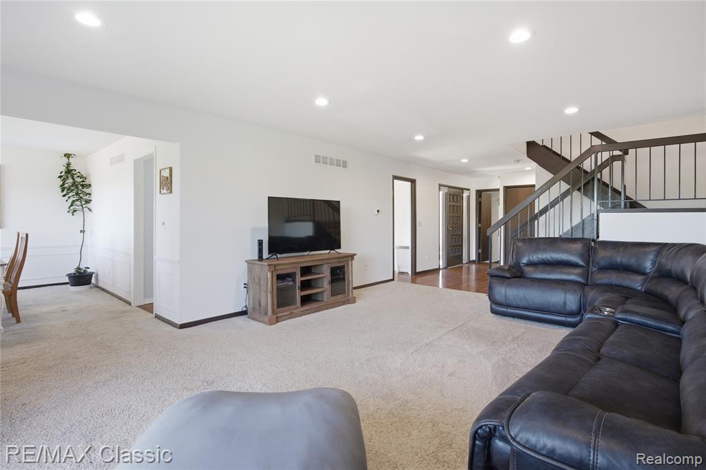 3961 Chablis Street, West Bloomfield, MI 48323 — Photo 6