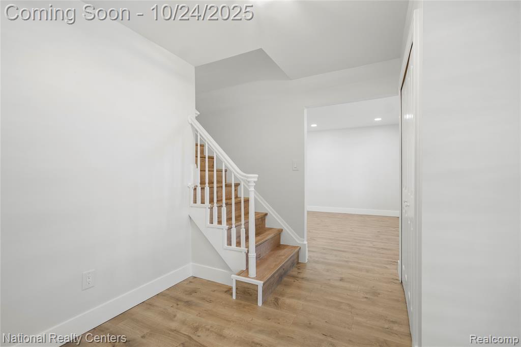 4427 Westover Drive, West Bloomfield, MI 48323 — Photo 18