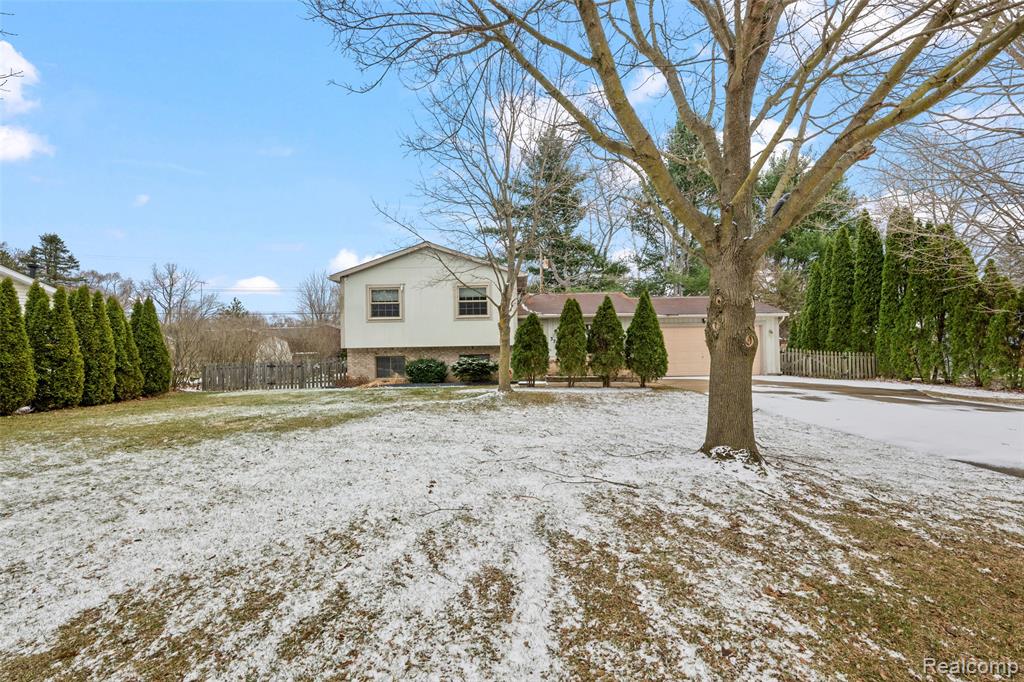 3778 Ponchartrain Drive, Pinckney, MI 48169 — Photo 4