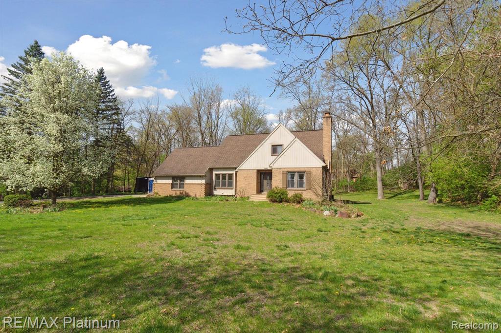 5440 BRADFORD Circle, Brighton, MI 48114 — Photo 44