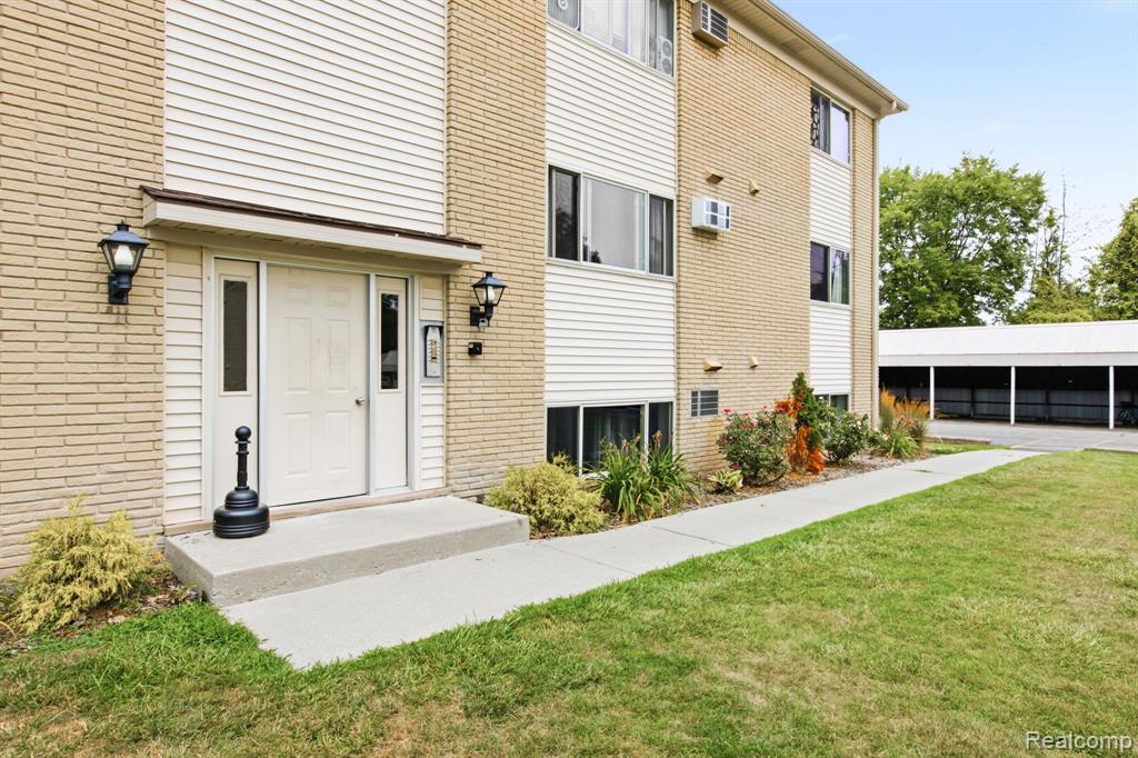 1875 Michigan Avenue, 7, Marysville, MI 48040