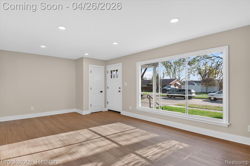 29807 Champine Street, Saint Clair Shores, MI 48082 — Photo 9