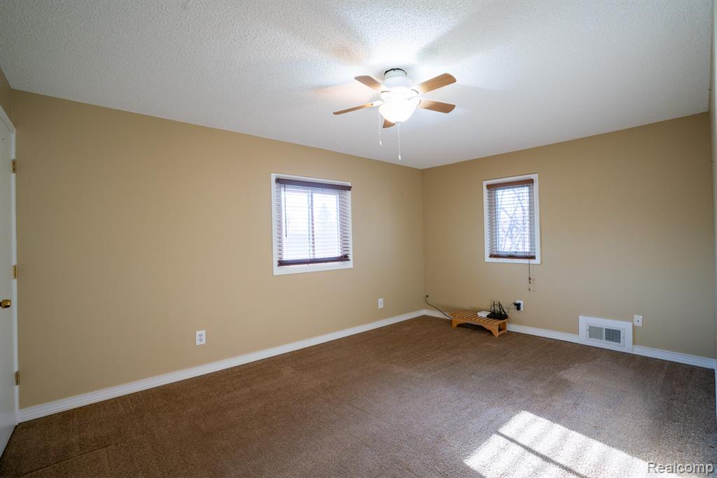 4205 Harding Street, Dearborn Heights, MI 48125 — Photo 28