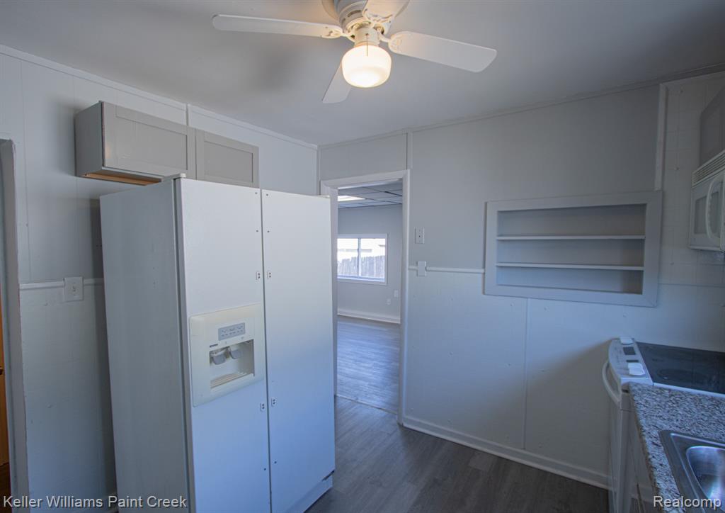 8493 Jewett Avenue, Warren, MI 48089 — Photo 9