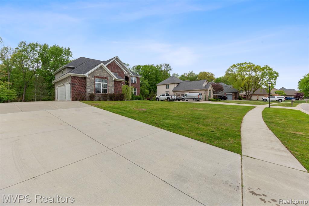 5325 SHOREWOOD Drive, Fort Gratiot, MI 48059 — Photo 53