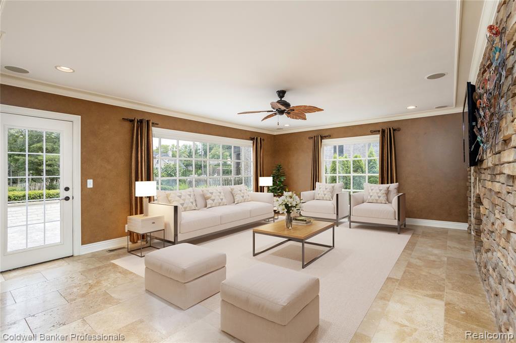 56 Oxford Road, Grosse Pointe Shores, MI 48236 — Photo 11