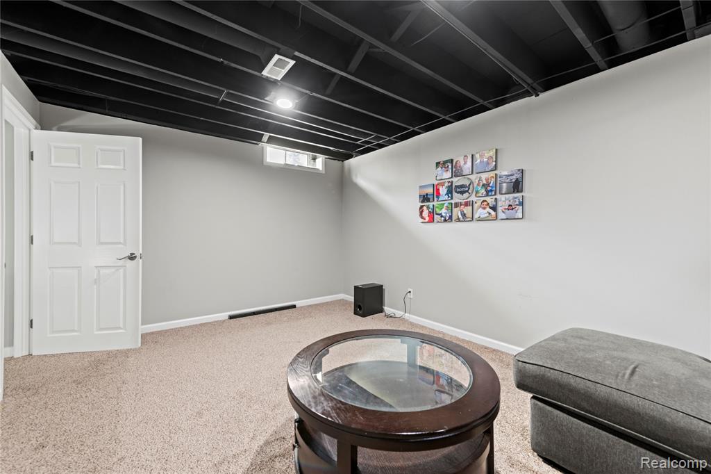 5143 Saffron Drive, Troy, MI 48085 — Photo 32