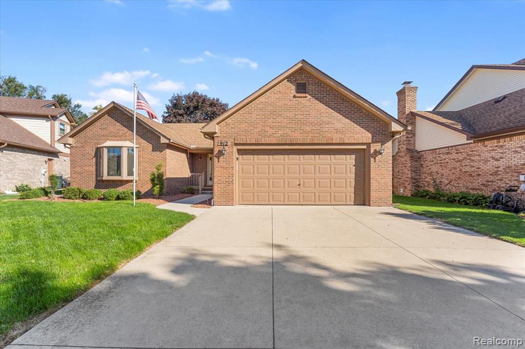 912 River Court, Wyandotte, MI 48192 — front exterior