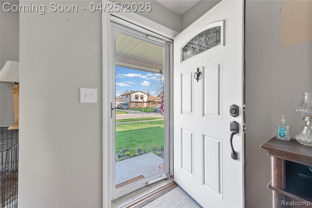 18516 Aldrin Avenue, Brownstown, MI 48193 — Photo 3