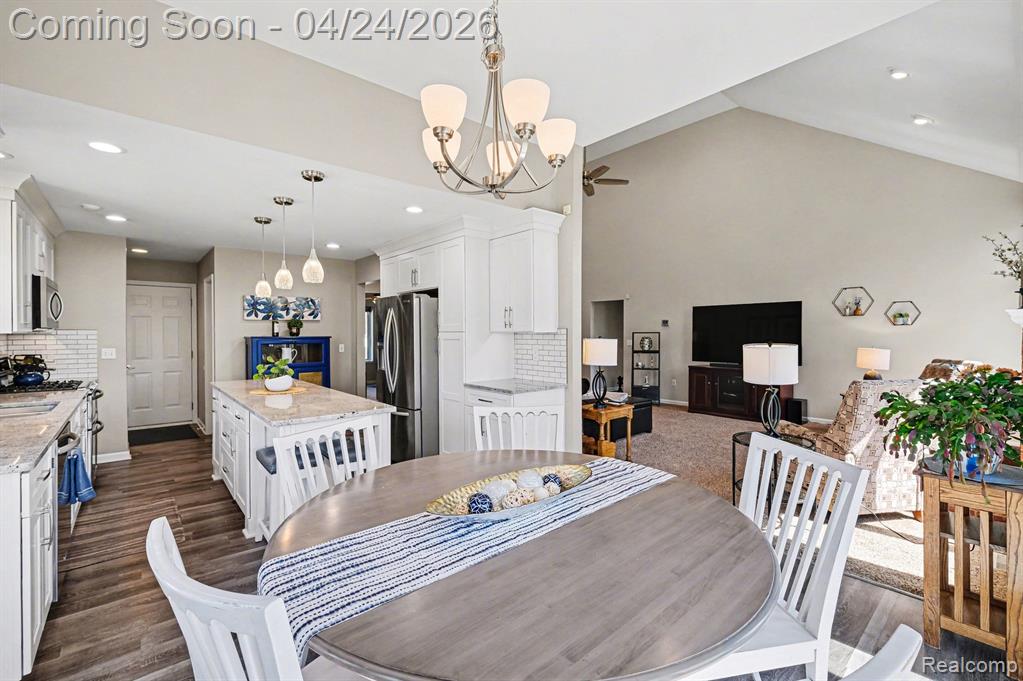 2370 Stonebrook Court, Flushing, MI 48433 — Photo 9