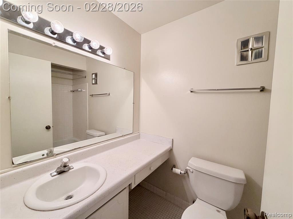 611 E Fox Hills Drive, 36, Bloomfield Hills, MI 48304 — Photo 14
