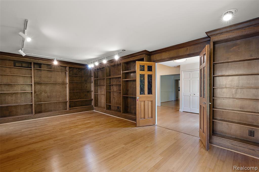 5353 W Bloomfield Lake Road, West Bloomfield, MI 48323 — Photo 8