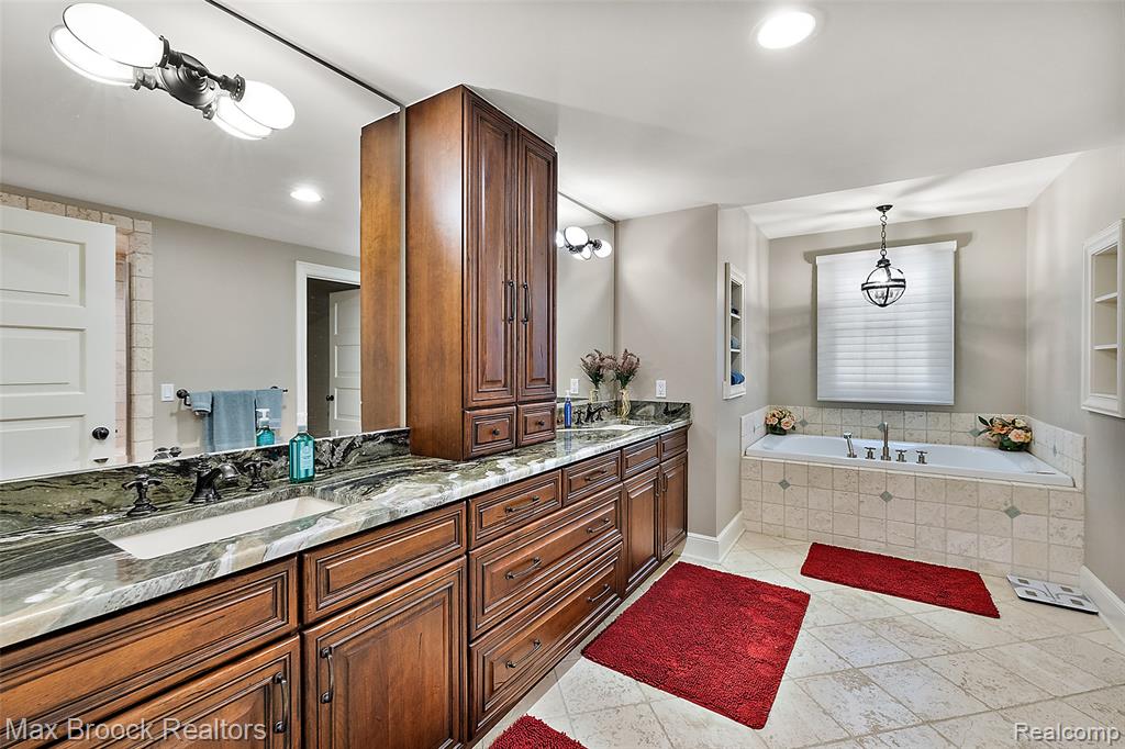 537 Pleasant Street, Birmingham, MI 48009 — Photo 19