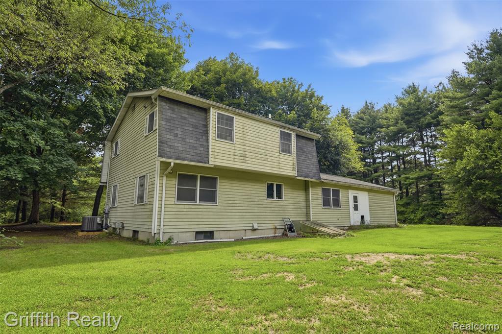 10591 Silver Lake Road, Brighton, MI 48116 — Photo 34