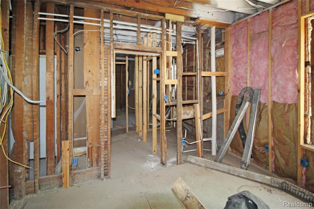 18029 SCHOENHERR Street, Detroit, MI 48205 — Photo 20