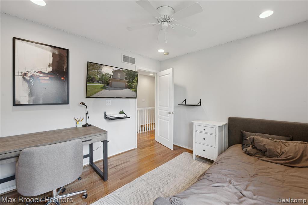 5745 Eastman Boulevard, West Bloomfield, MI 48323 — Photo 31