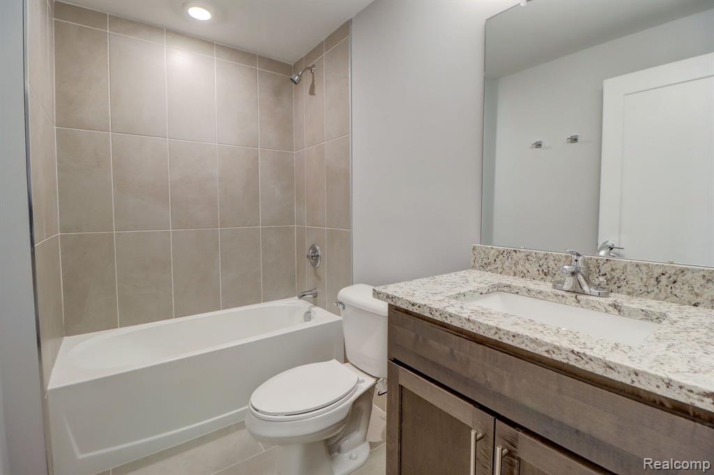 25503 GRANDVIEW Lane, 26, Novi, MI — Photo 29
