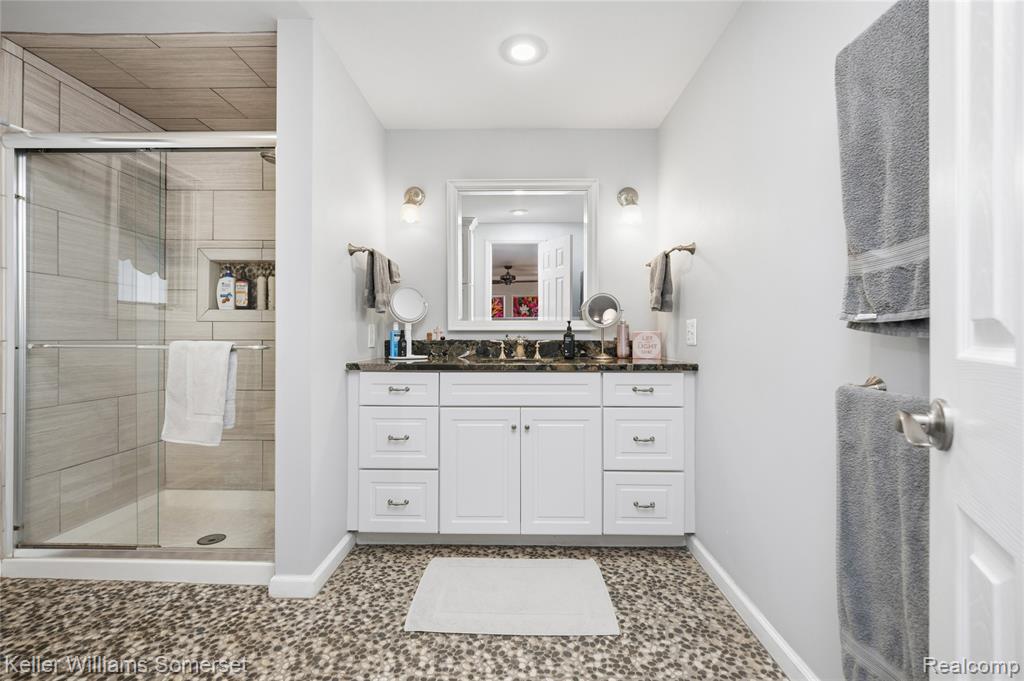 447 Antoinette Drive, Rochester Hills, MI 48309 — Photo 44