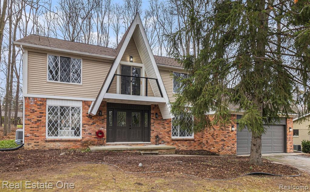 8893 S CHRISTINE Drive, Brighton, MI 48114 — Photo 35