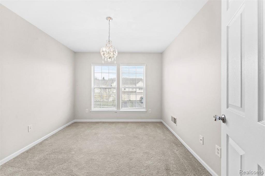 26626 KIRKWAY Circle, Woodhaven, MI 48183 — Photo 18