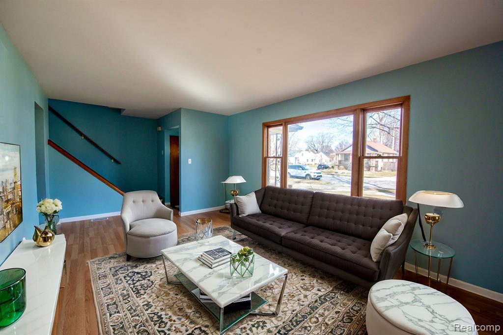 506 S VERMONT Avenue, Royal Oak, MI 48067 — Photo 8