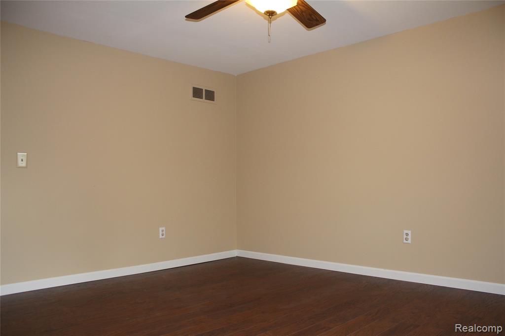 789 Dressler Lane, Rochester Hills, MI 48307 — Photo 11