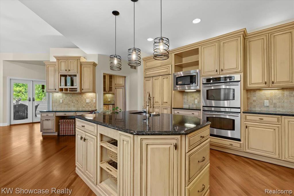 4563 HAVERHILL, Commerce Twp, MI 48382 — Photo 16