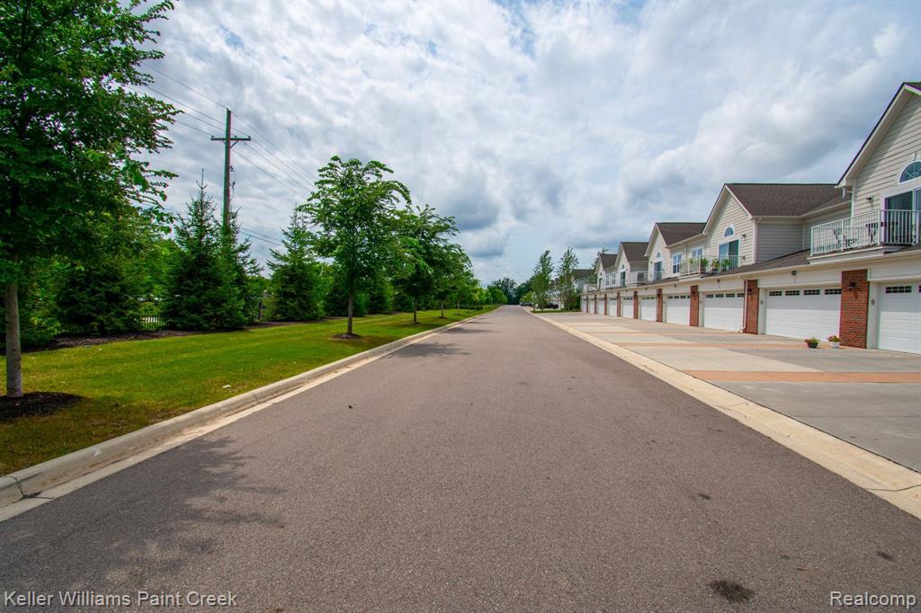 45478 Aragon Lane, Canton, MI 48187 — Photo 5