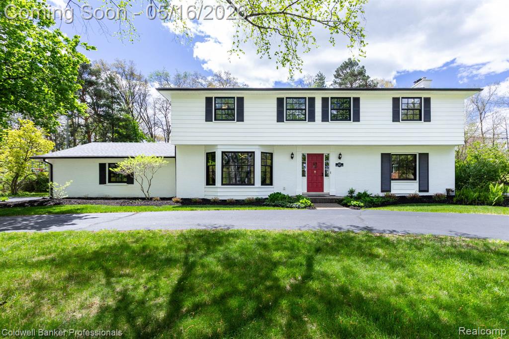 605 Apple Hill Lane, Rochester Hills, MI 48306 — front exterior