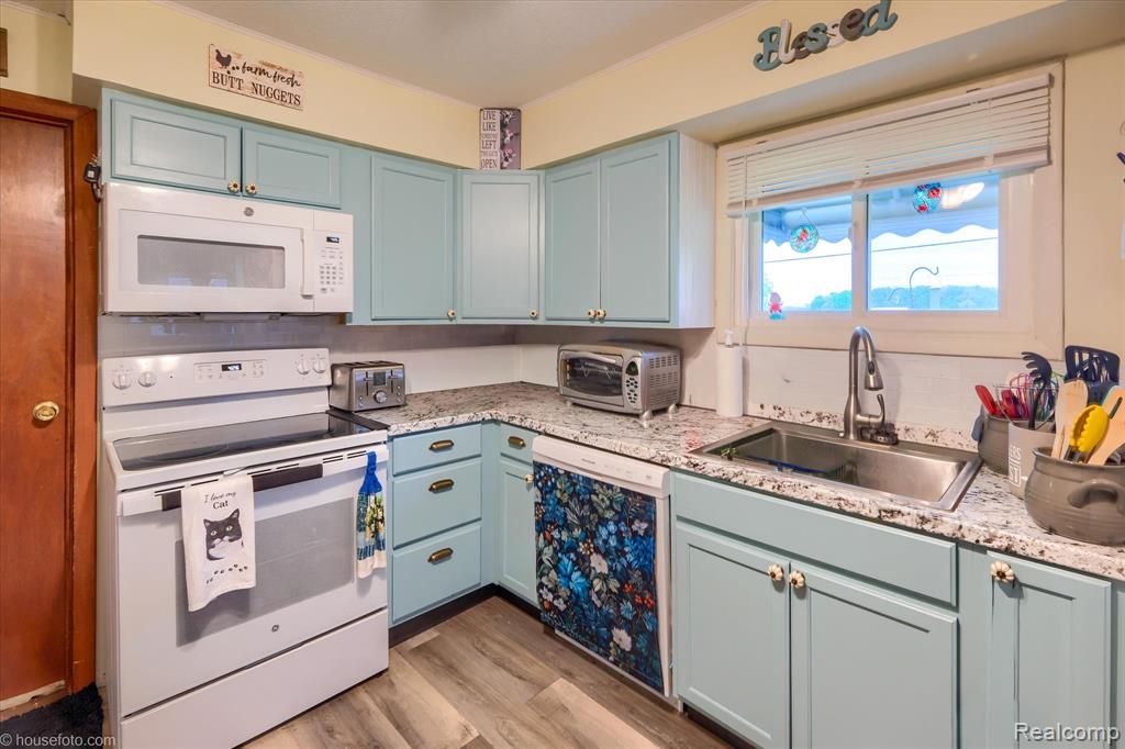 9254 N Genesee Road, Mount Morris, MI 48458 — Photo 10