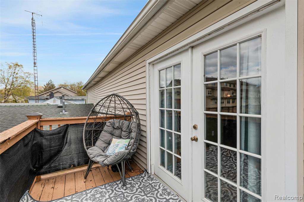 415 Leon Road, Walled Lake, MI 48390 — Photo 35