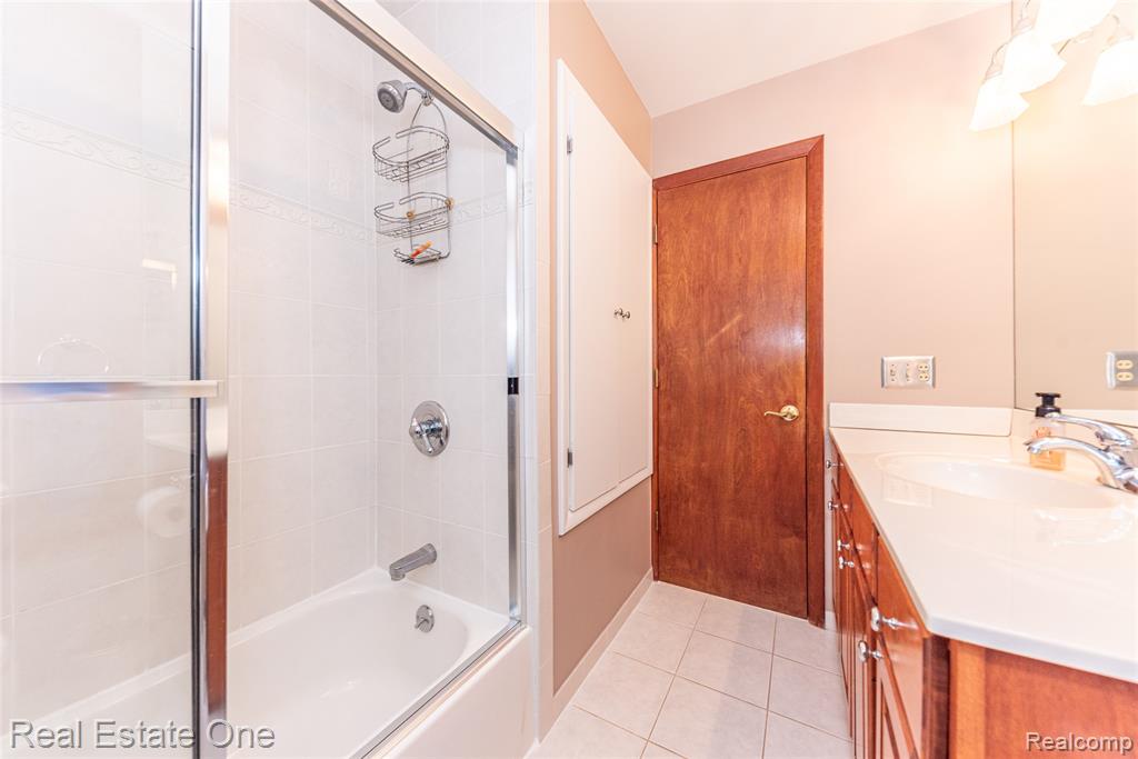 10120 Hyne Road, Brighton, MI 48114 — Photo 42