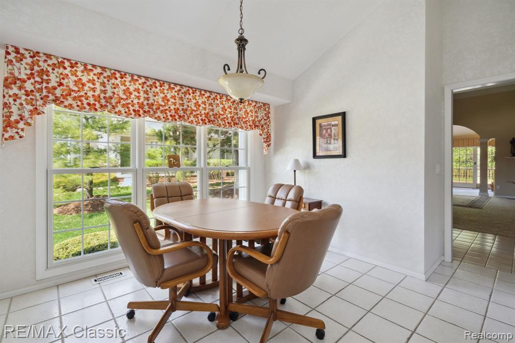 39508 VILLAGE RUN Drive, Northville, MI 48168 — Photo 17