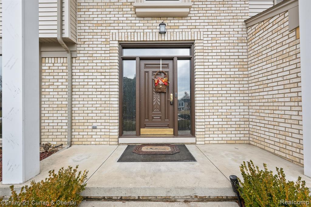 42185 BAINTREE Circle, Northville, MI 48168 — Photo 2