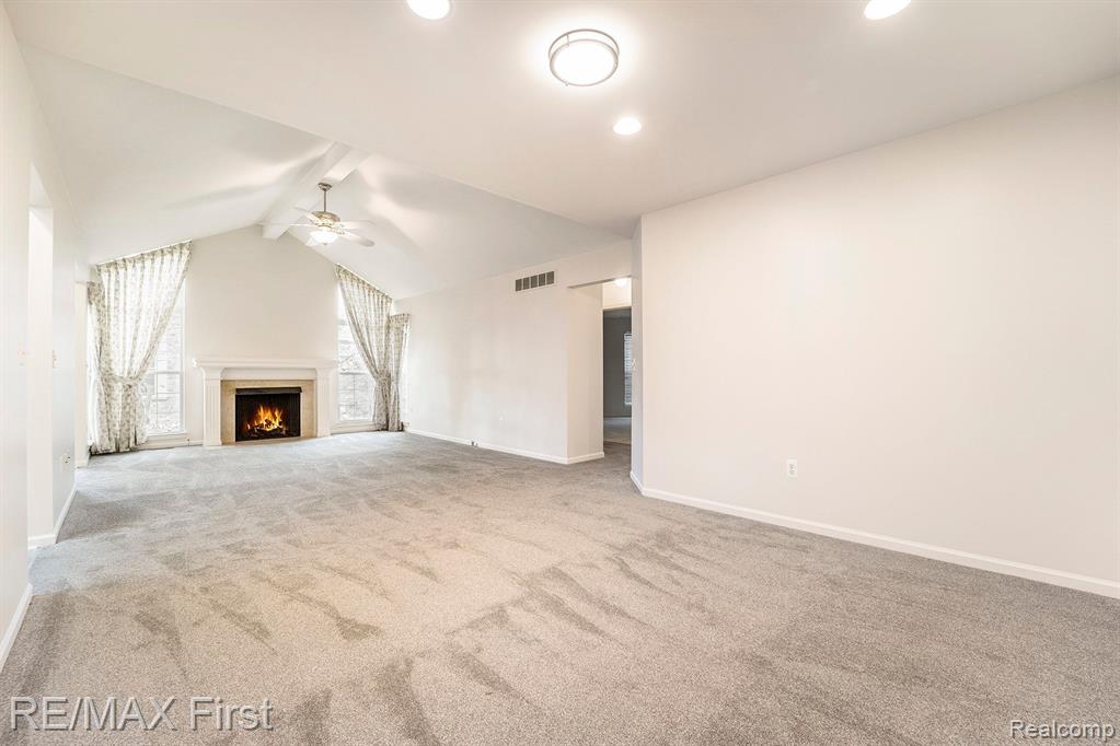 49882 Alpine, Macomb, MI 48044 — Photo 2