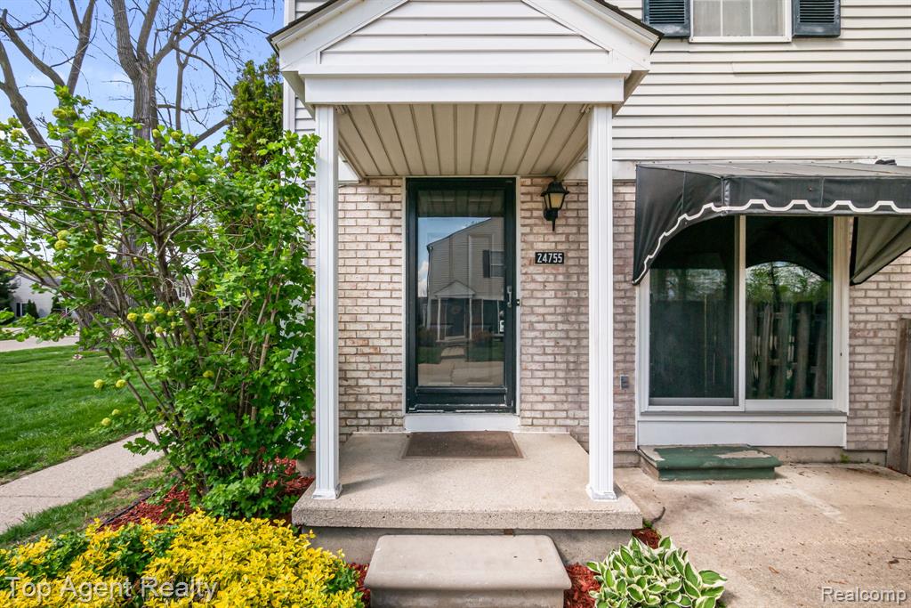 24755 Meadow Lane, Harrison Township, MI — Photo 4