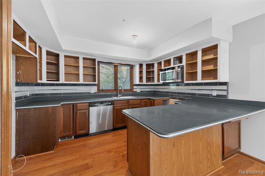 8027 Berkshire Drive, Grosse Ile, MI 48138 — Photo 6