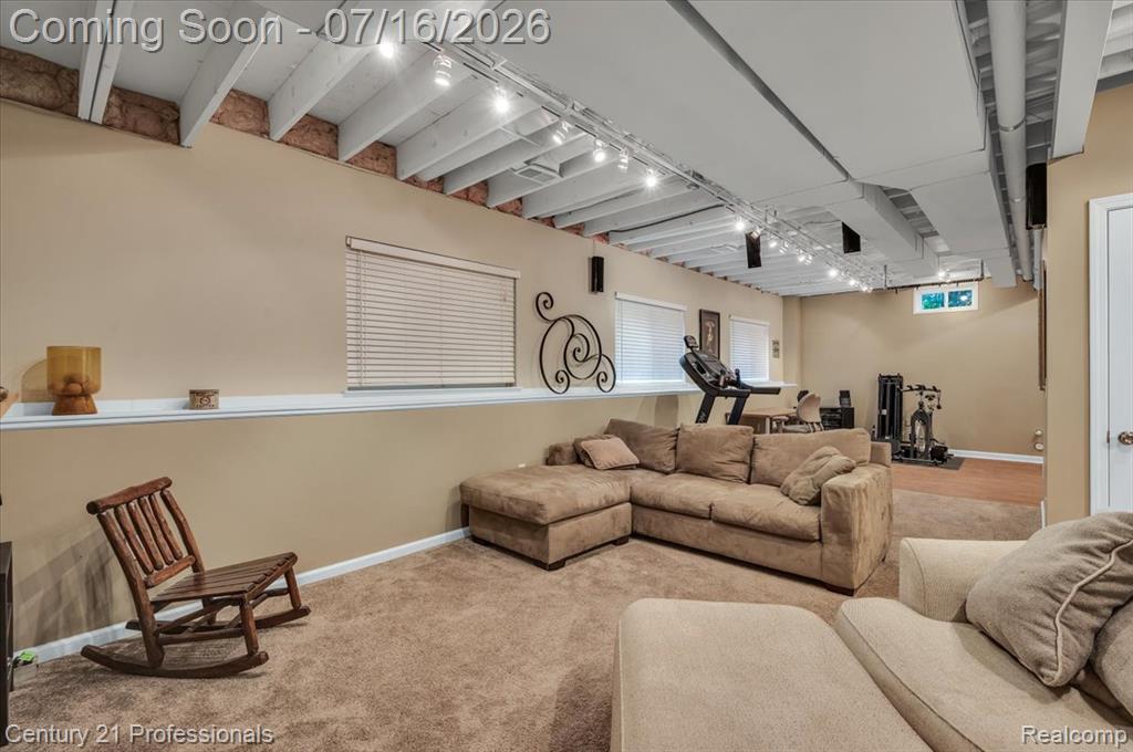 7520 Paradise Drive, Grand Blanc, MI 48439 — Photo 40