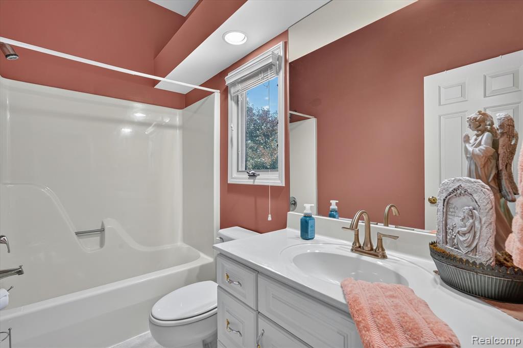 2212 Lily Court, Davison, MI 48423 — Photo 31