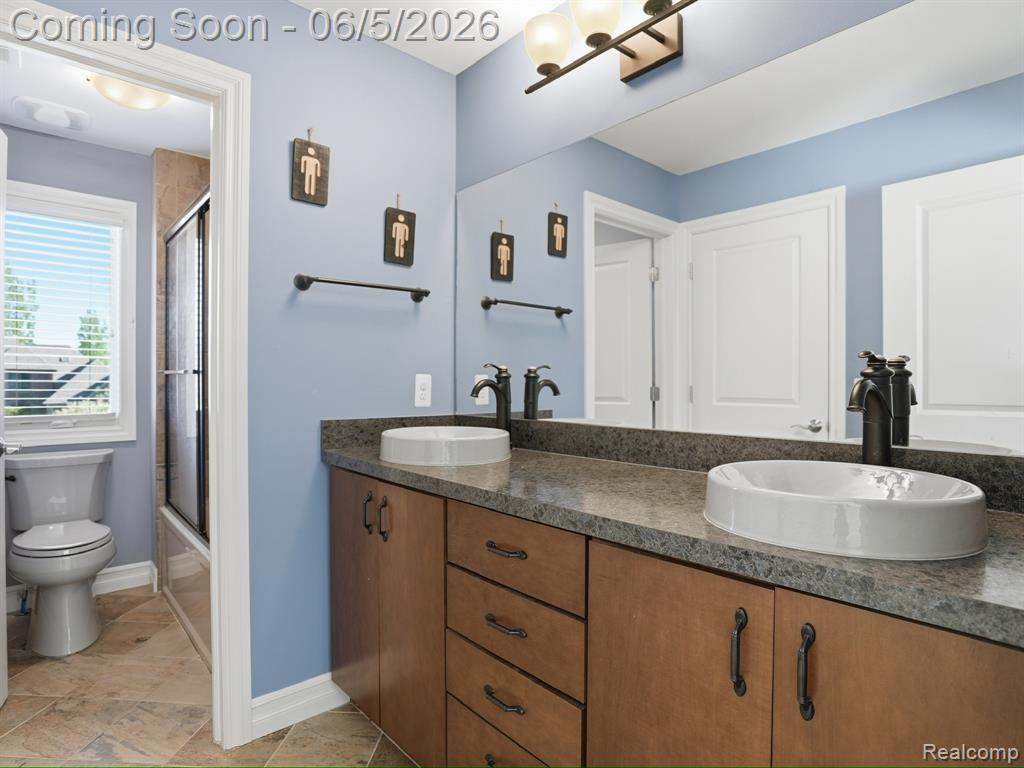 55951 Ashbrooke Drive W, Utica, MI 48316 — Photo 45