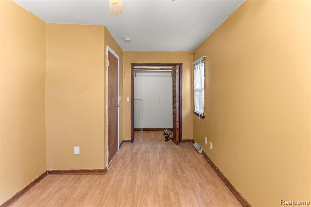 4500 Katherine Street, Dearborn Heights, MI 48125 — Photo 14