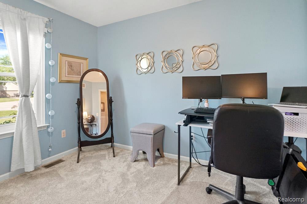 9450 SANDLEWOOD Court, Whitmore Lake, MI 48189 — Photo 32