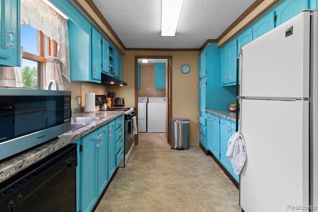 704 Webber Court, Linden, MI 48451 — Photo 15
