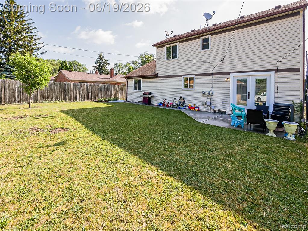 27051 Demrick Street, Roseville, MI 48066 — Photo 22