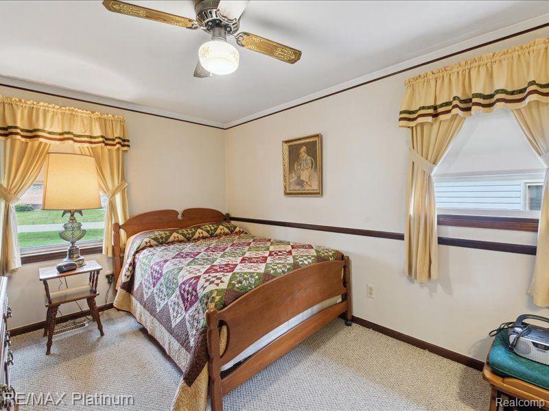 2338 ROSELAWN Street, Wolverine Lake, MI 48390 — Photo 8