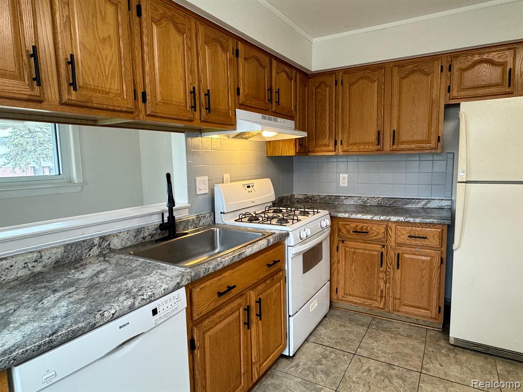 40137 Walter Drive, Sterling Heights, MI 48310 — Photo 17