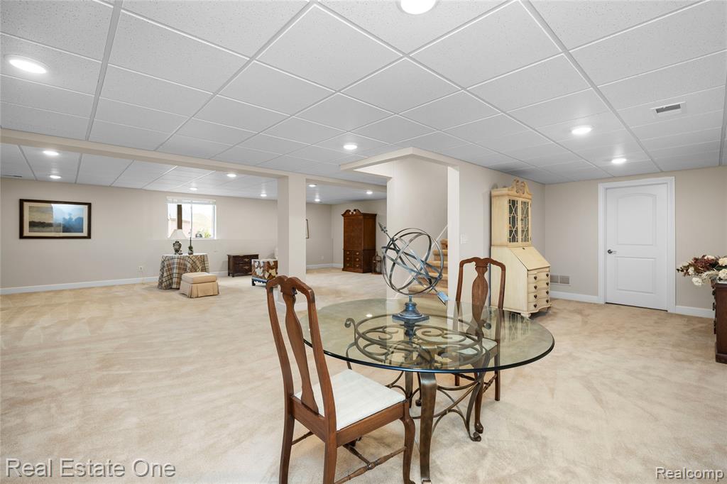 49031 Honey Tree Court Court, Northville, MI 48168 — Photo 39