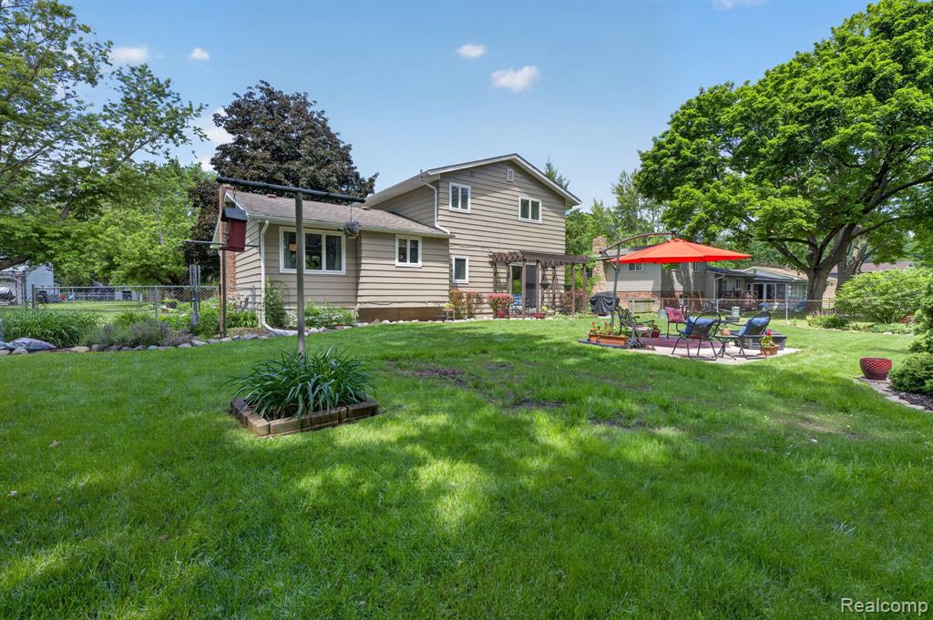 4369 Dixon Drive, Swartz Creek, MI 48473 — Photo 54