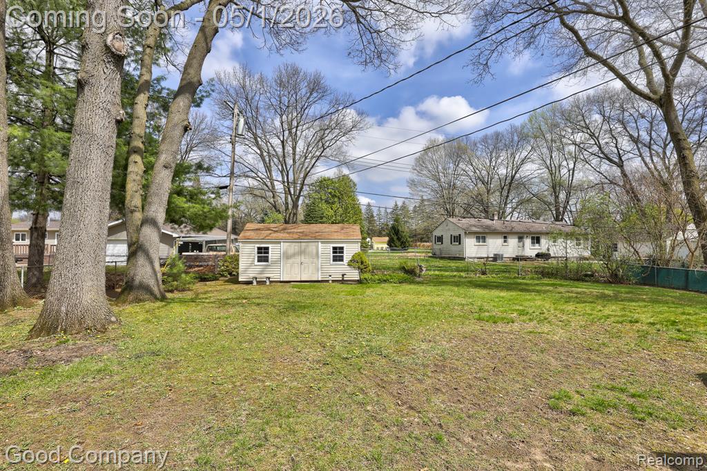 575 S Briarvale Drive, Auburn Hills, MI 48326 — Photo 35