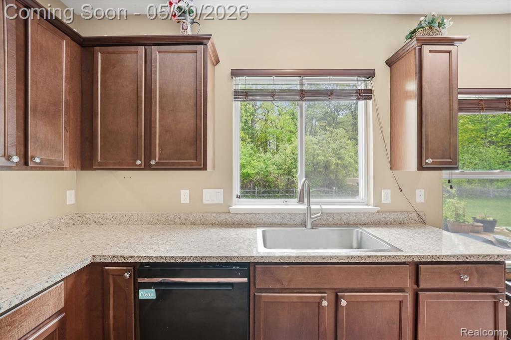 17154 Dew Point Court, Romulus, MI 48174 — Photo 18